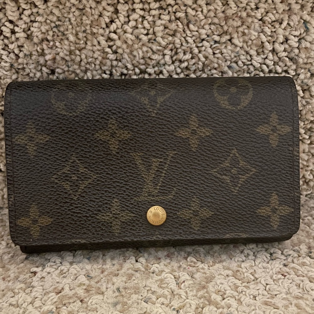Louis Vuitton Monogram Tresor wallet